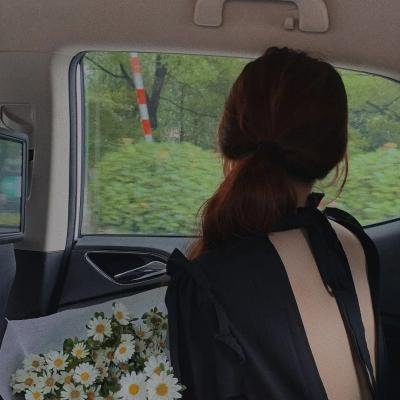 闪婚后首富老公装穷上瘾